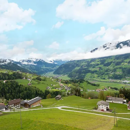 Welcoming In With Terrace Stummerberg