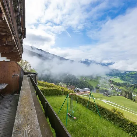 Welcoming In With Terrace Apartman